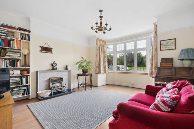 587, Rayners Lane, Pinner photo 4