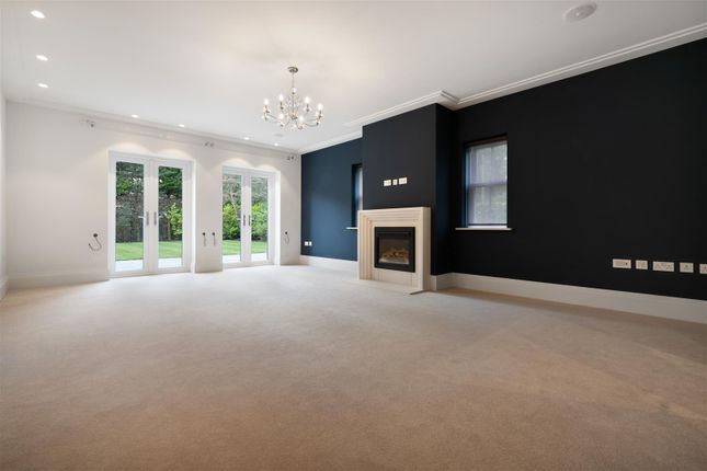 Detached house for sale in Heathfield Avenue, Sunninghill, Ascot