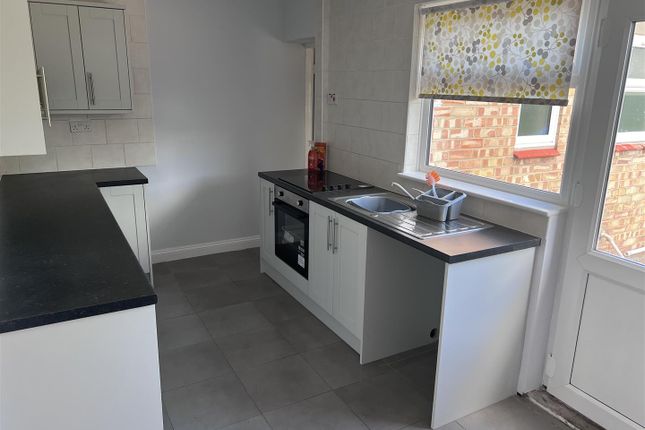 End terrace house to rent in Halfleet, Market Deeping, Peterborough