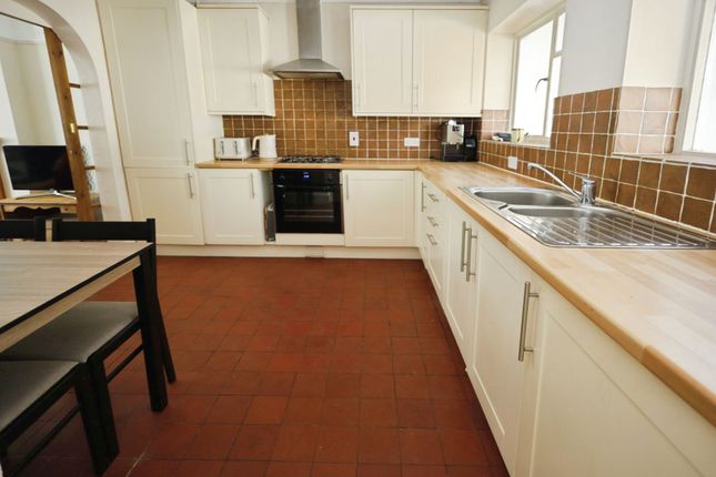 70a Drummond Road, Bournemouth photo 4