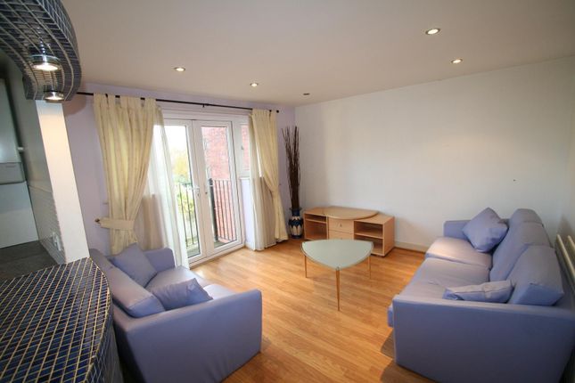 Thumbnail Flat to rent in Victoria Terrace, Leeds