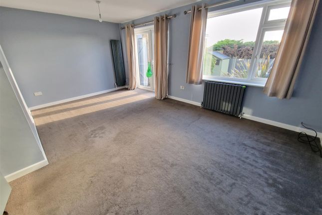 4, Rodber Close, Wincanton photo 3