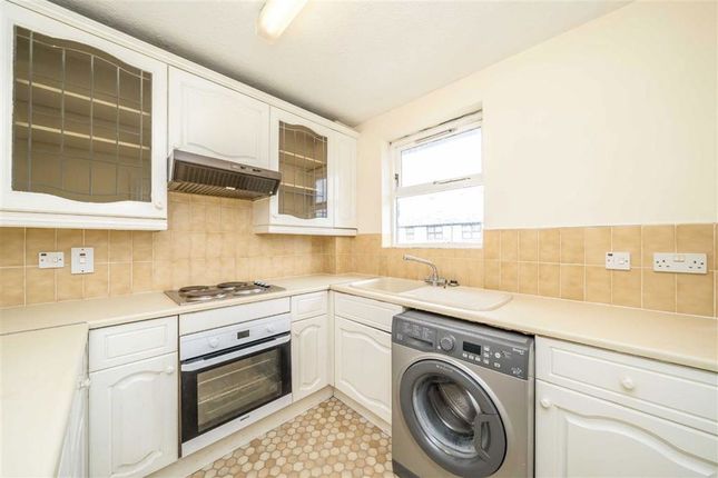 43, Croftongate Way, London photo 4