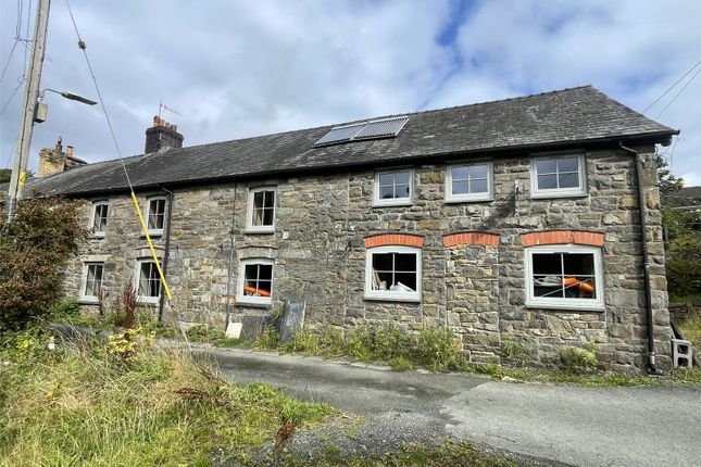 Thumbnail End terrace house for sale in Bont Dolgadfan, Llanbrynmair, Powys