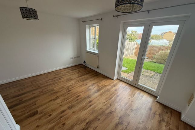 9, Wye Valley Road, Peterborough photo 2