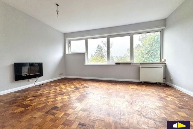 17 Mountside, Caterham photo 5