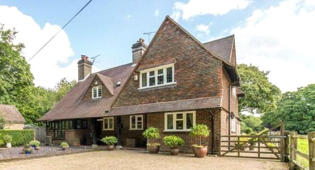Thumbnail Semi-detached house to rent in Champion Place Cottage, The High, Kent Hatch Road, Limpsfield