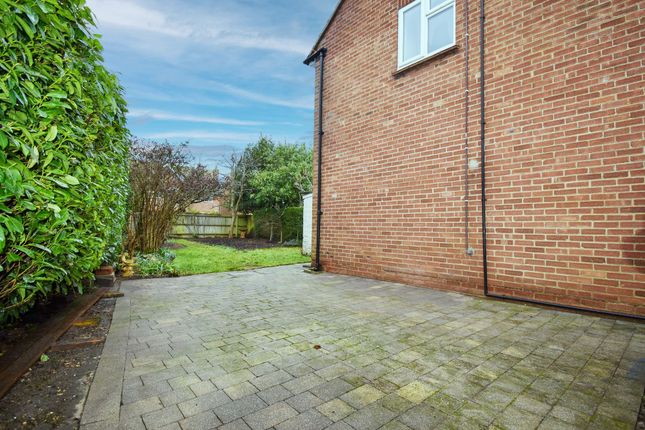 4a Cannons Meadow, Welwyn photo 3