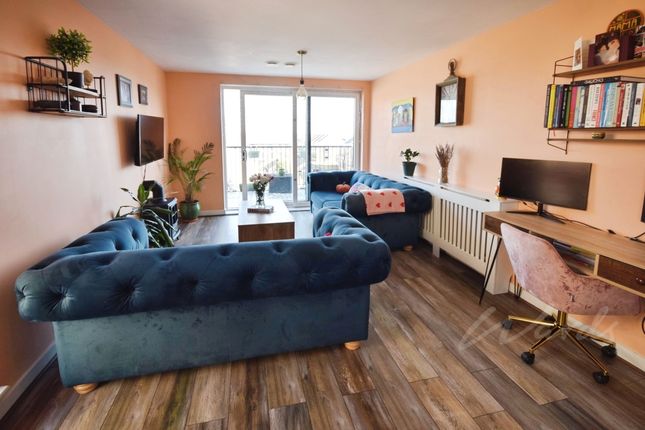 Flat 21, 26, Starboard Crescent, Chatham photo 3