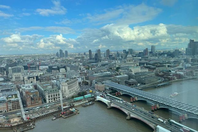 Flat to rent in Southbank Tower, 55 Upper Ground, London