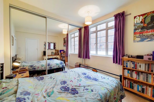 Flat 67 Latymer Court, Hammersmith Road, London photo 3