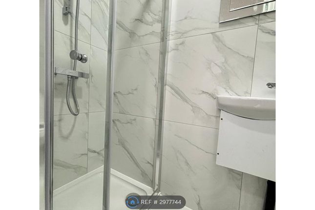 Room, Chelsea Close, Edgware photo 2