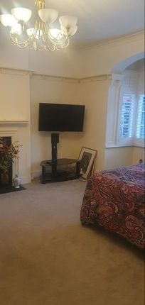 166, Norbury Crescent, London photo 3