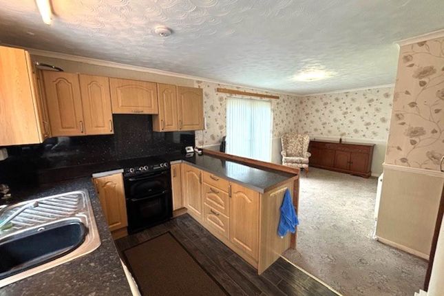 32 Oldroyd Ave, Grimethorpe photo 4