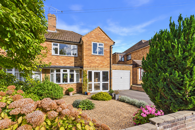 3-bed semi-detached on 12 Chiltern Close, Princes Risborough, £525,000