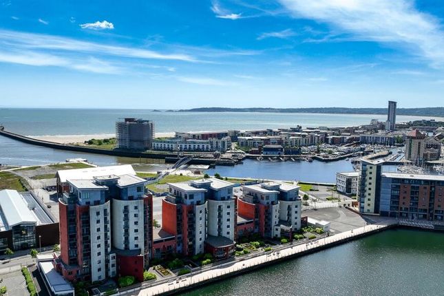 2-bed flat on Apartment 94, South Quay, Swansea, £150,000