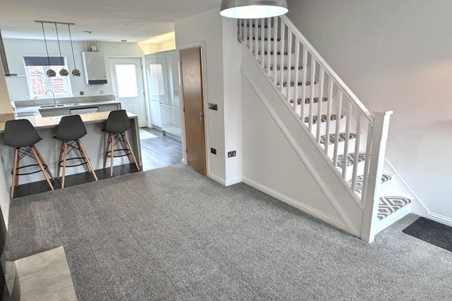215, Angelica Road, Lincoln photo 2