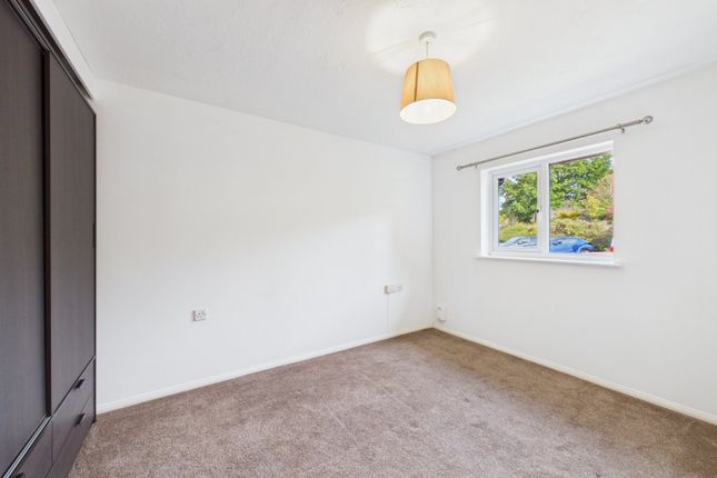 19, Rosedale, Aldershot photo 4