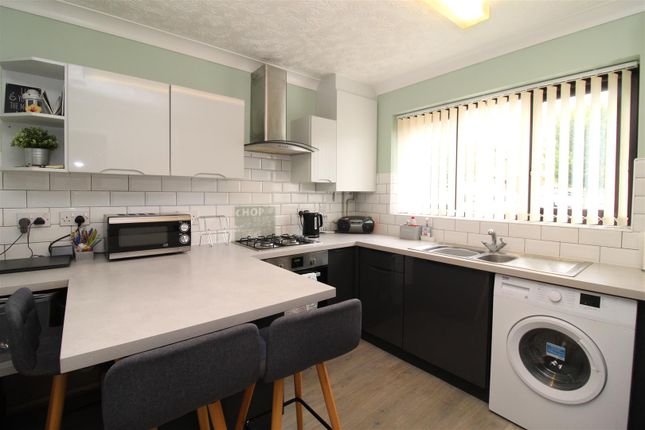 25, Priest Fields, Herne Bay photo 2