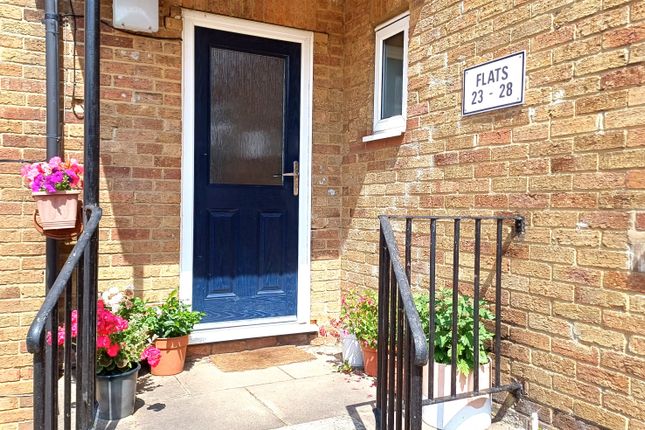 25, Fox Close, Chipping Norton photo 4