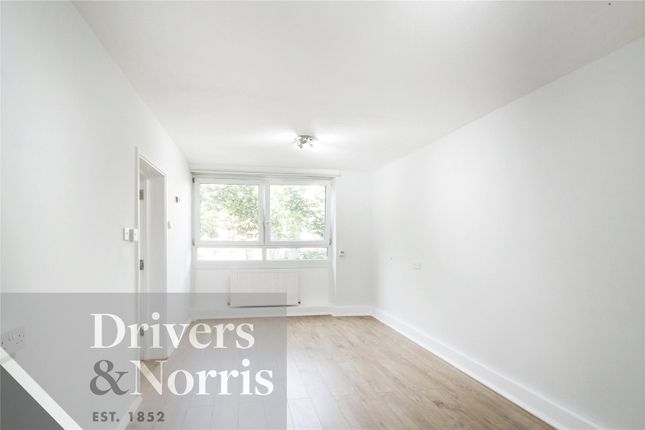 Thumbnail Flat to rent in Simmons House, Holloway, London