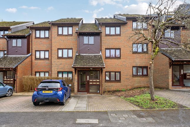 1-bed flat on 104, Adams Way, Hampshire, £150,000