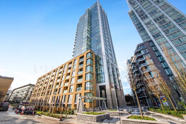 Flat for sale in Cassia House, Goodman's Fields, London