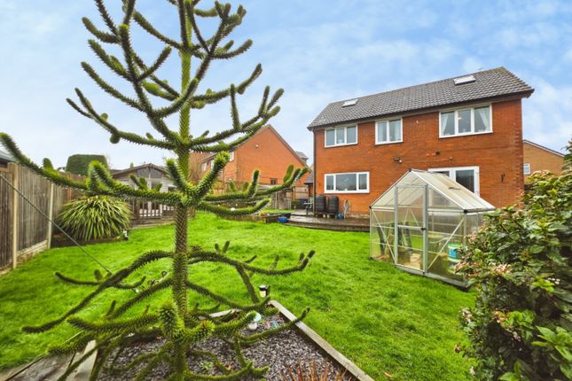 15, Fountain Court, Biddulph photo 2