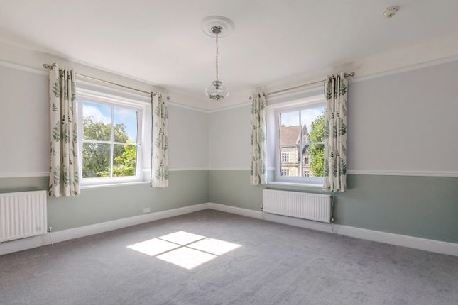 Thumbnail Flat to rent in Bedford House, 95 Victoria Road, Cirencester, Gloucestershire