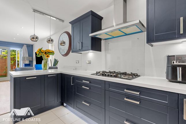 10, Canopy Lane, Harlow photo 4