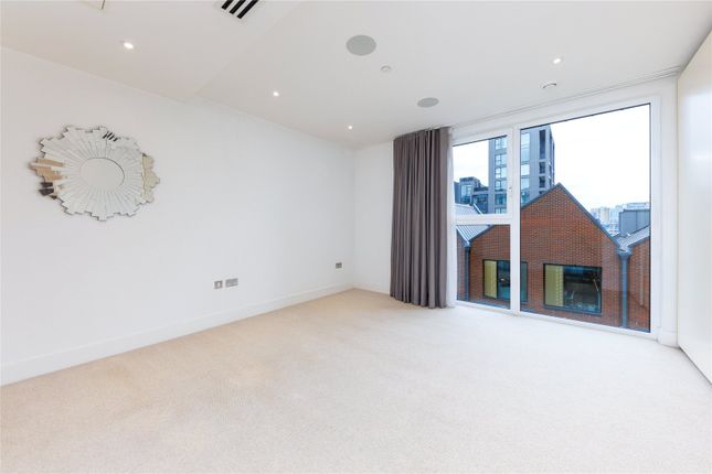 Flat for sale in Westbourne Apartments, 5 Central Avenue, Fulham, London