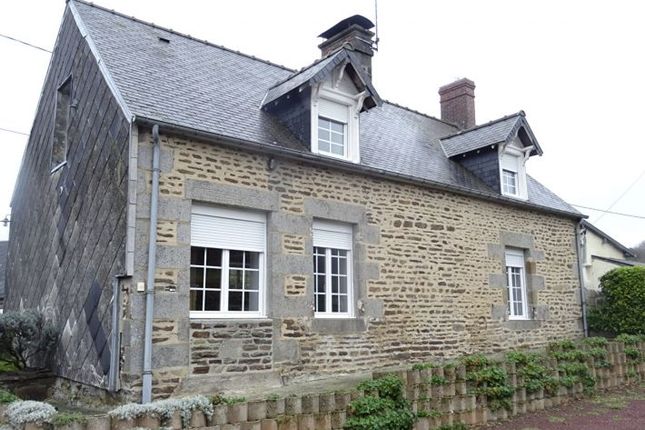 Detached house for sale in Sourdeval, Basse-Normandie, 50150, France