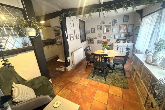 5, Culver Street, Newent photo 3