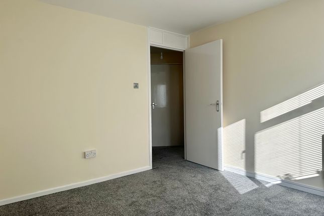 9, Downey Close, Bournemouth photo 3