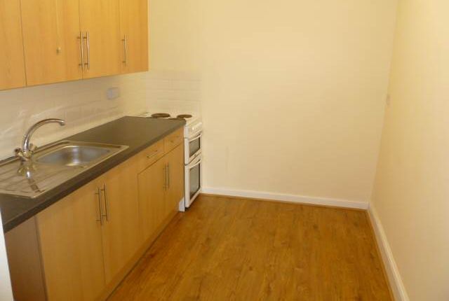 Ashgrove, Pontyberem Carmarthenshire photo 3