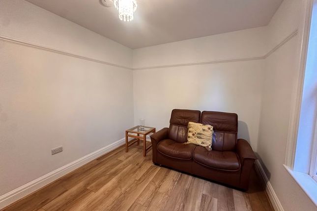 Room 3, 50, Neville Road, Bognor Regis photo 4