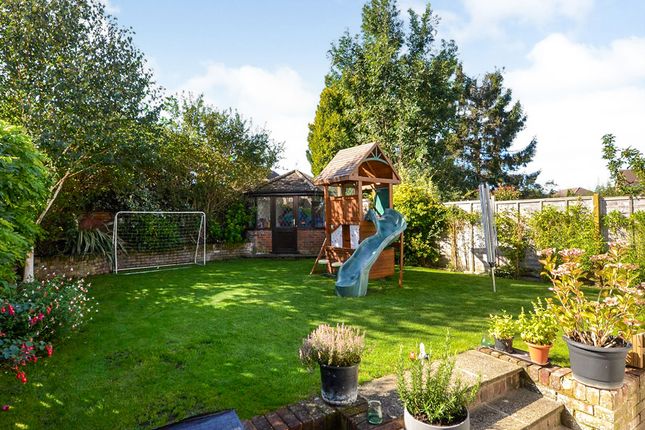 15, Mountfield Road, Hertfordshire photo 3