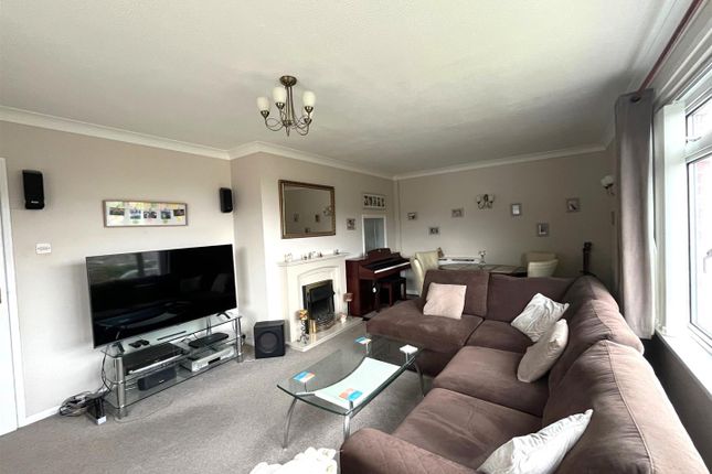 51, Cauldron Crescent, Swanage photo 4