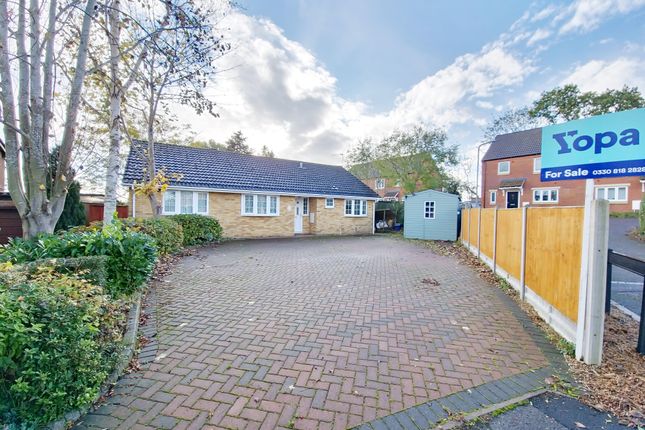 Thumbnail Bungalow for sale in Hillside Crescent, Nether Heyford, Northampton