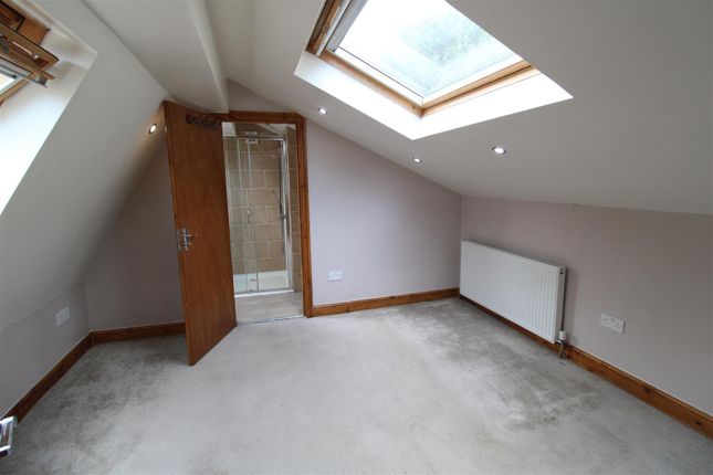 Property for sale in Thanes Close, Birkby, Huddersfield