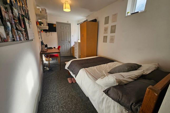 19, Selly Hill Road, Birmingham photo 3