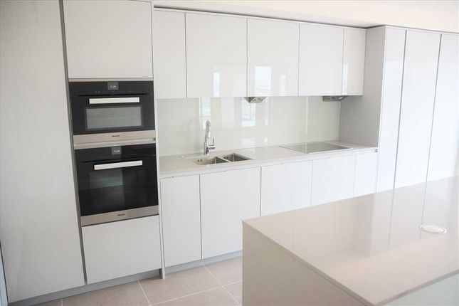 68, Constantine, Colindale photo 4