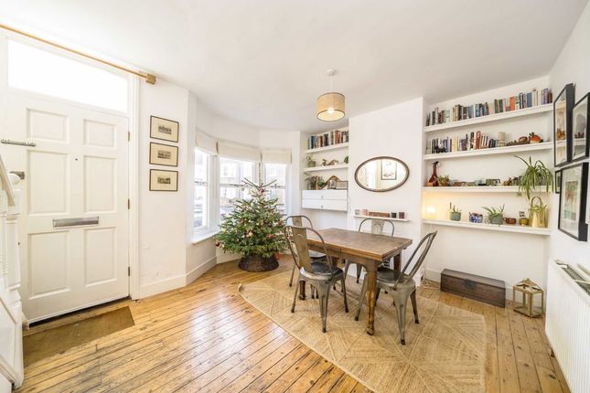 24, Kendall Road, Isleworth photo 2