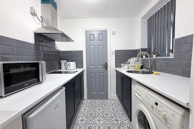 Flat 1, 4, St Pauls Road, London photo 4