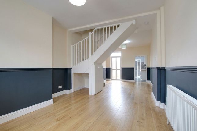 3 Spencer Street, Leicester photo 2