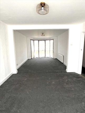138, Beverley Drive,, Edgware photo 3