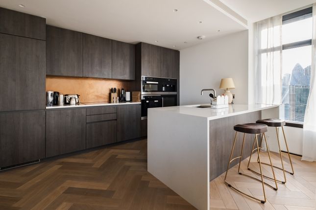Flat 1701, 2, Worship Street, London photo 4