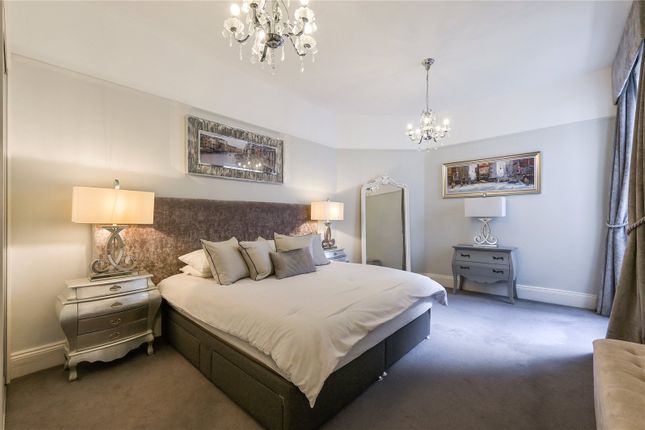 Flat 4,, Cheviot Court, London photo 4