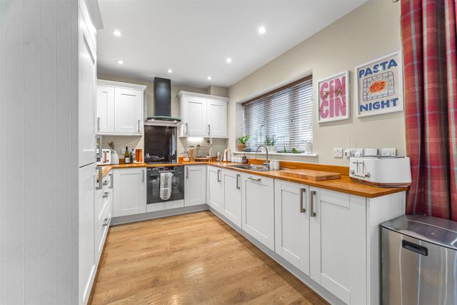 3, Moorhen Close, Marsh Gibbon photo 4