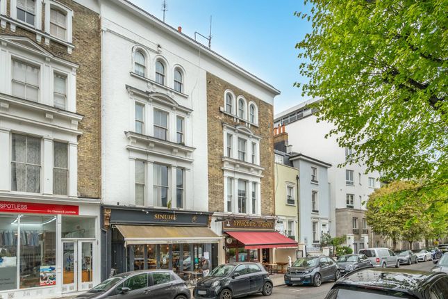 Flat to rent in Hereford Road, Westbourne Grove, London